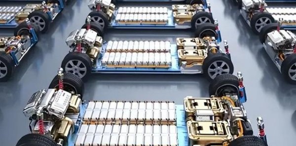 君润宜保 增程车主集体“翻车”! 电池衰减比纯电快40%, 背后真相太扎心